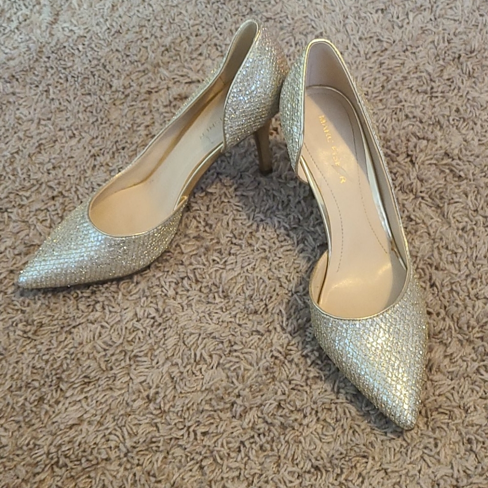 Heels - Picture 2 of 2